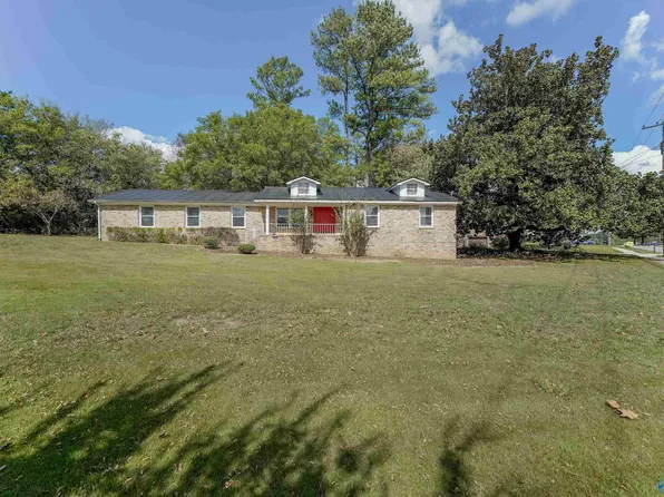 705 Sherwood Dr SE, Huntsville, AL 35802