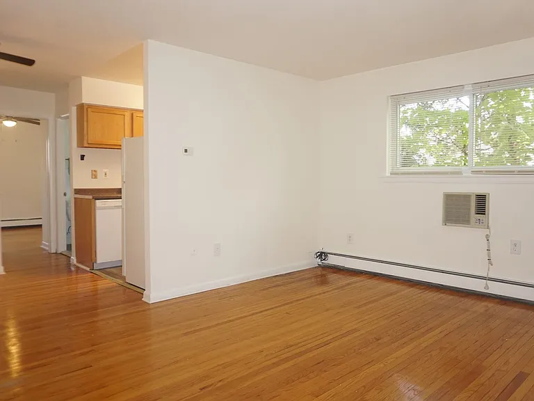 Llanerch Place Apartments — Photo 5