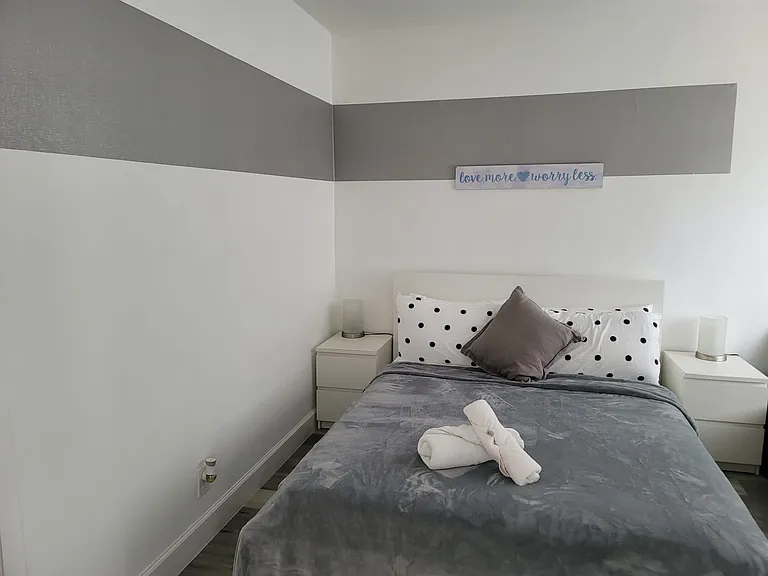 729 SW 4th Ct #7 — Photo 17