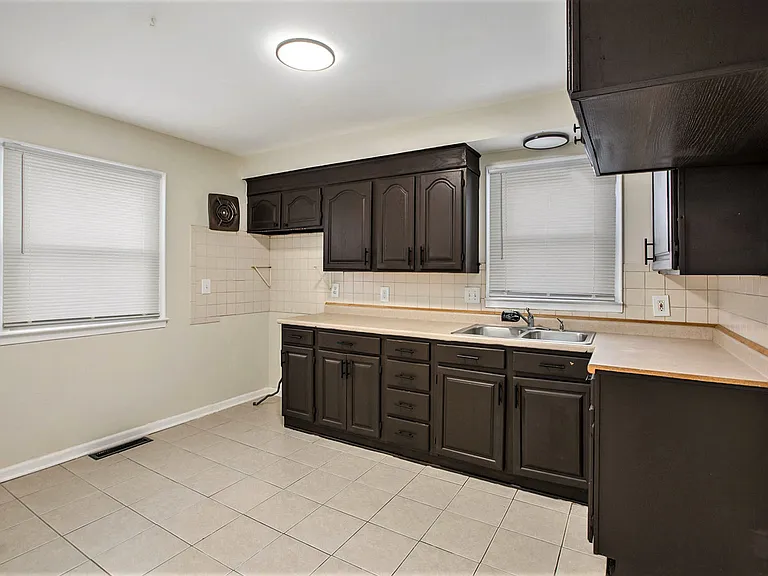 3998 Douglas Ct — Photo 6