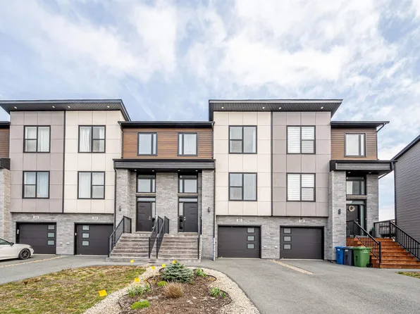 20 Alamir Ct, Halifax, NS B3M 0N4