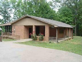 2nd image of 153 Log Cabin Dr