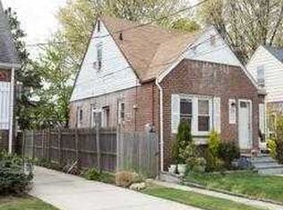 28 Garfield Ave, Valley Stream, NY 11580