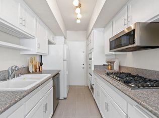 416 S Sherbourne Dr #303, Los Angeles, CA 90048