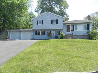 3 Ridgewood Dr, Vernon, CT 06066