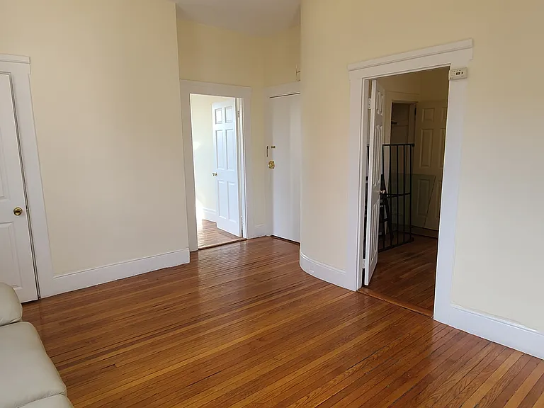 543 Broadway #4 — Photo 11