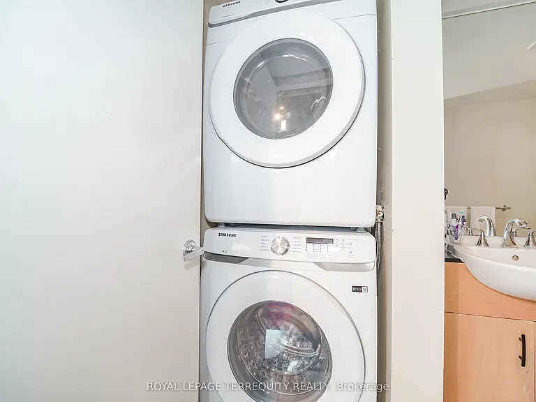 397 Front St W #2907 — Photo 17