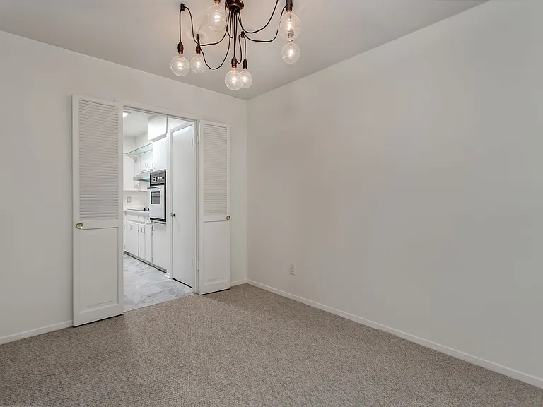 7475 Brentcove Cir — Photo 6