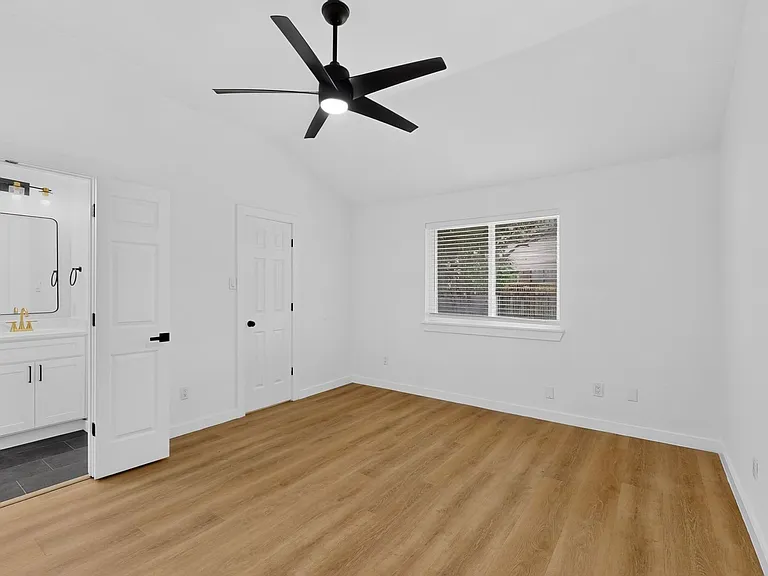 1313 Homestead St — Photo 39