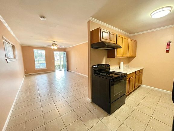 4th image of 118 Monahan Dr Unit C