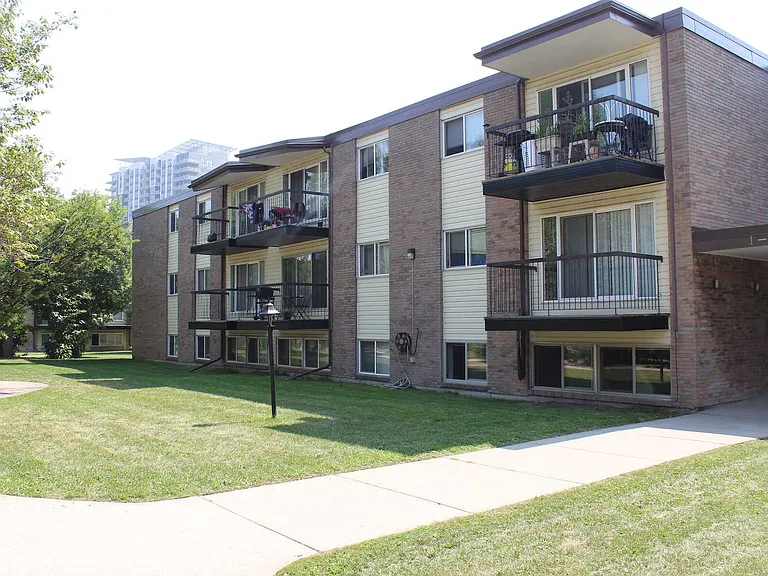 50 Haddon Rd SW — Photo 6