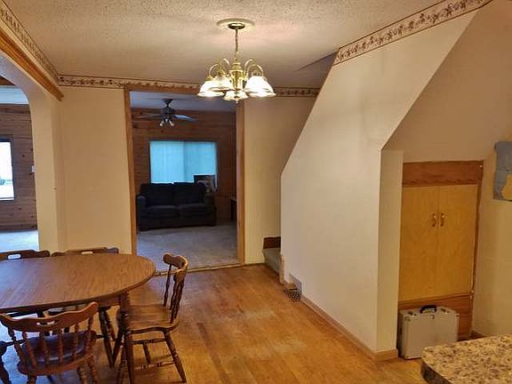 3rd image of 124 E Lincoln Ave #E