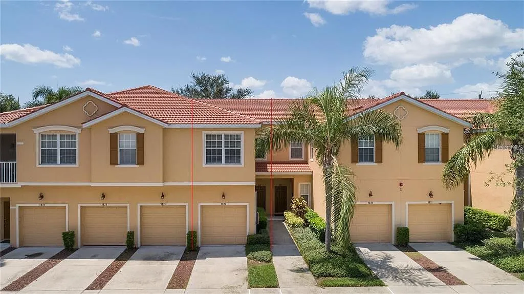 3 bed, 2.5 bath, 1776 sqft, $5,000 — Photo 2