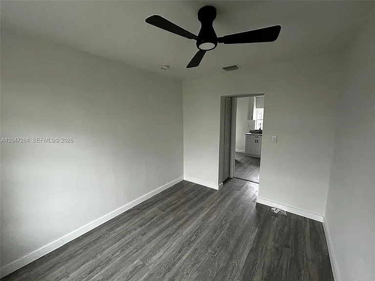 4429 SW 21st St #FRONT — Photo 20