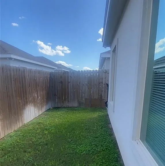 1404 Lore Dr #4 — Photo 11