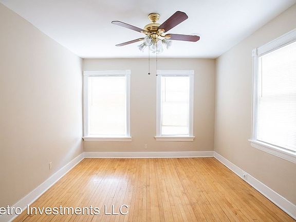 3rd image of 829 E Clarke St #1F-2F