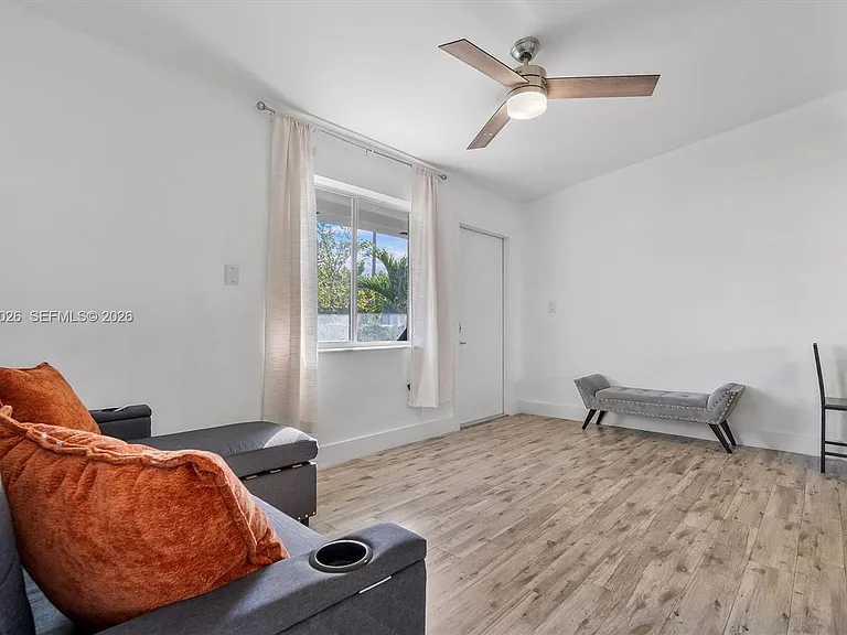4284 NW 1st Ave #4284 — Photo 8