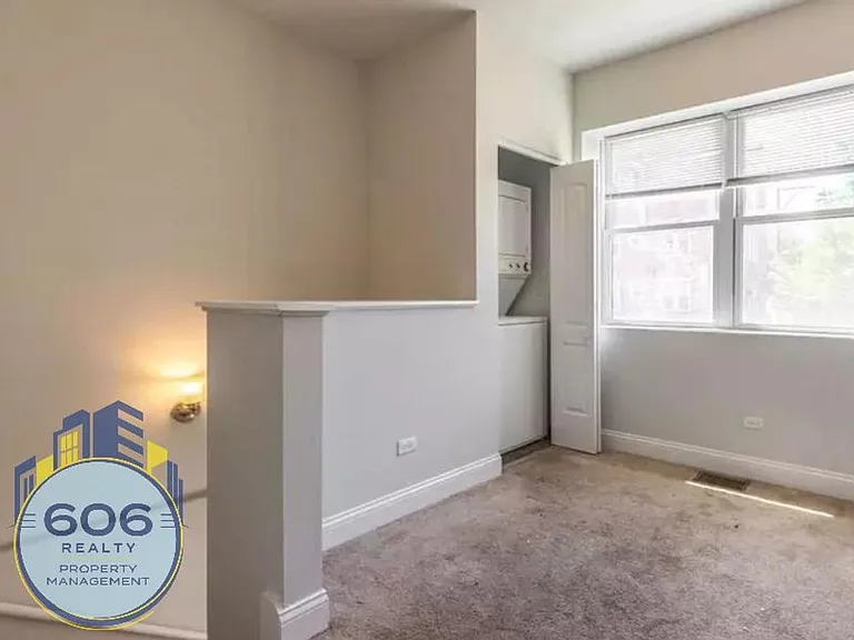 West Wicker Park Apts! — Photo 17