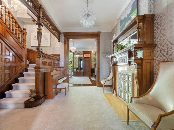 138 West 82nd Street image 7 of 39