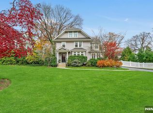 271 Orchard Pl, Ridgewood, NJ 07450