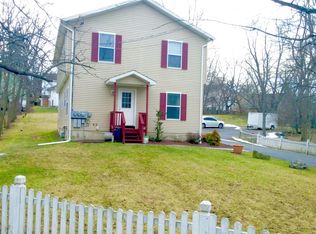 35 Bridge St, Florida, NY 10921