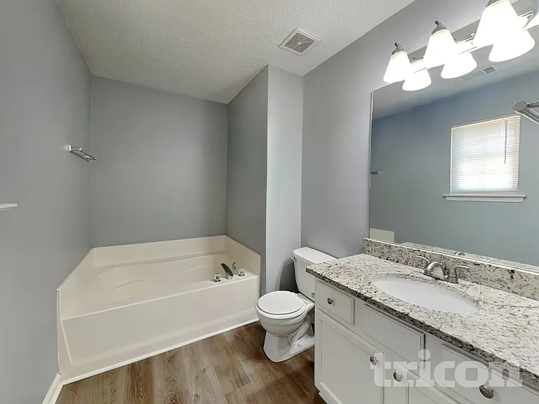 245 Longview Dr — Photo 8