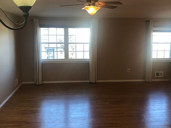 2nd image of 14 Greencroft Ln