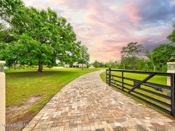 3105 Diamond Rd, Titusville, FL 32796