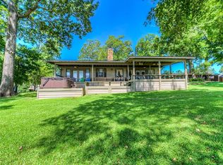 563 Lakeshore S, Onalaska, TX 77360