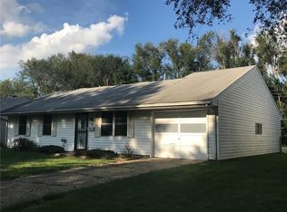 50 Whippoorwill Dr, Decatur, IL 62526