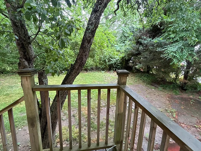 1121 Woodcrest Ave #B — Photo 14
