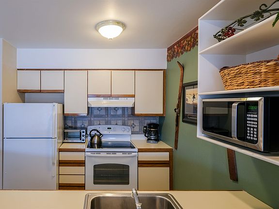 5th image of 318 Mountain Road #A304