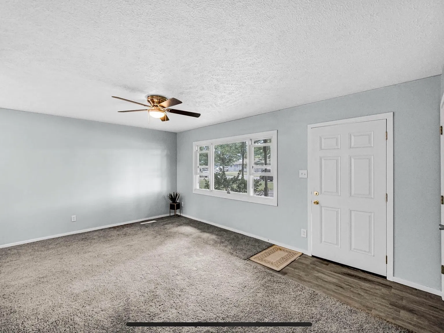 3 bed, 1100 sqft, $1,845 — Photo 4