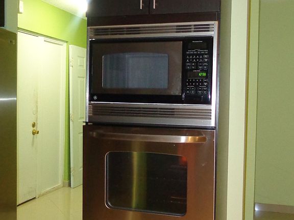 3rd image of 9353 Fontainebleau Blvd APT A218