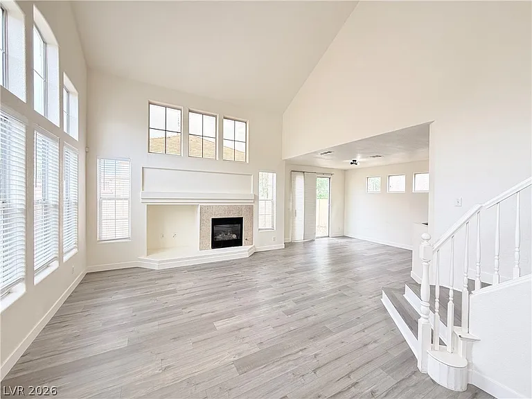 8034 Arcadian Ln — Photo 5