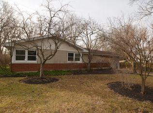 1565 W Everett Rd, Lake Forest, IL 60045