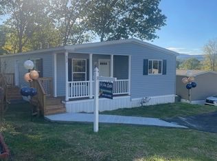 652 Clairmont Dr, Altoona, PA 16601