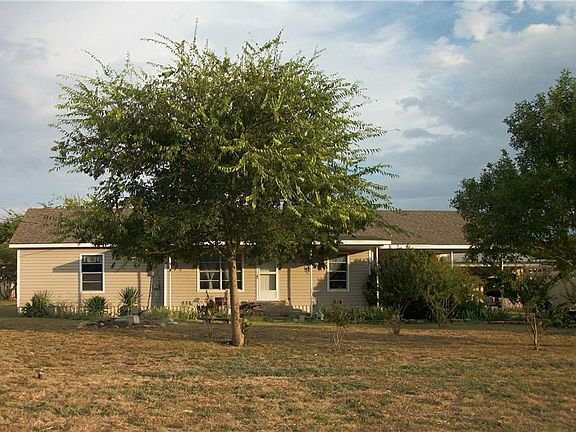 2nd image of 549 Bluebonnett Ln