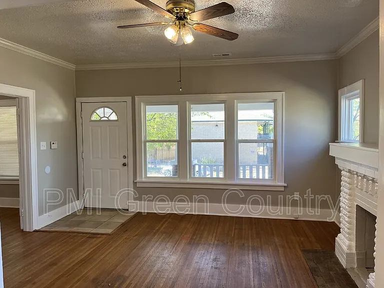 1223 S Quaker Ave — Photo 4