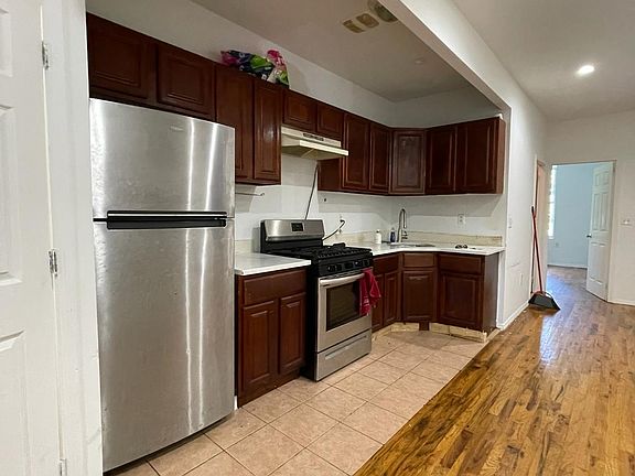 2nd image of 101 Truxton St #1A