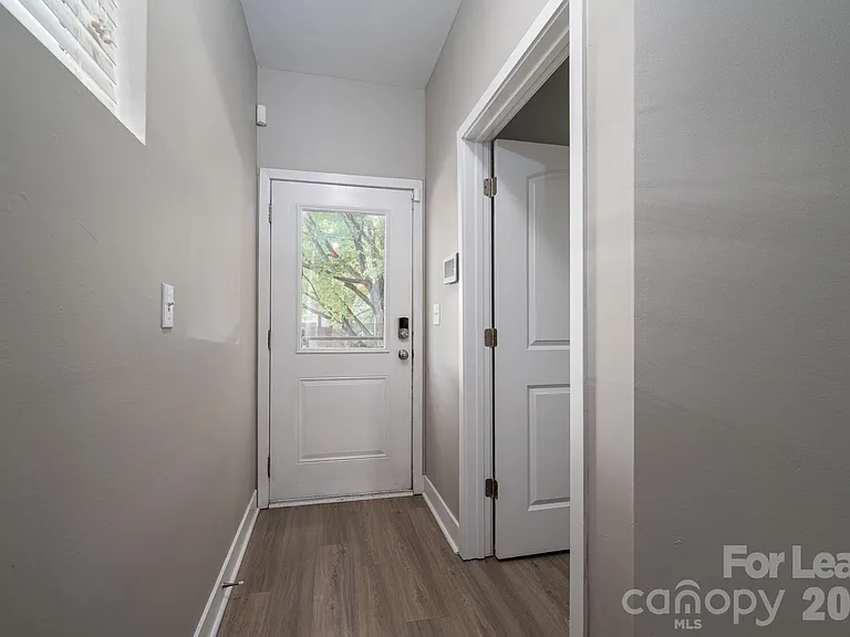1012 Skyline View Way — Photo 18
