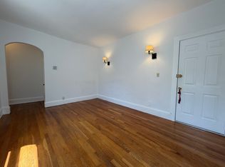 7 Grove St #11, Boston, MA 02114