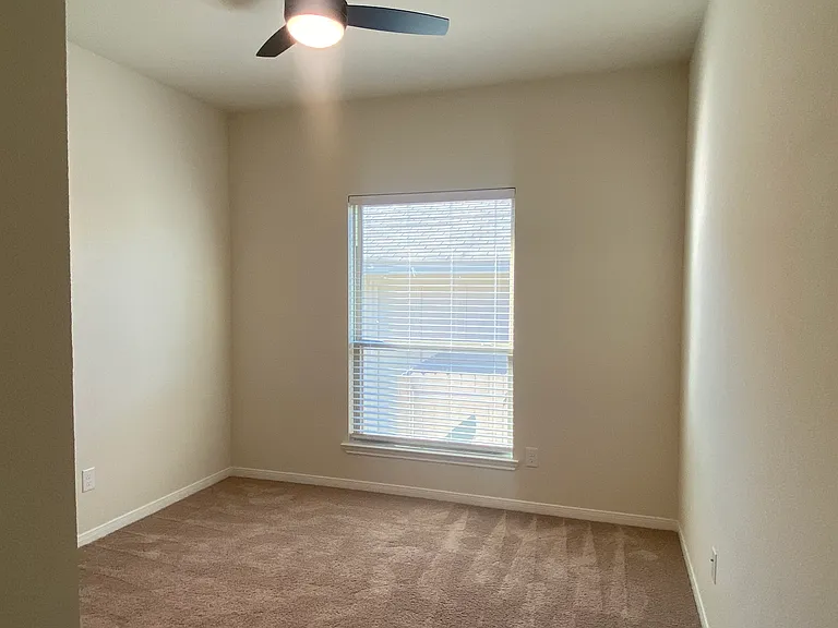 2220 Chia Ct — Photo 22