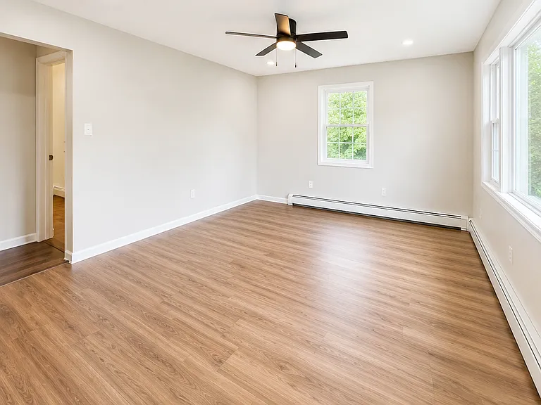 253 Beachview St #B — Photo 5