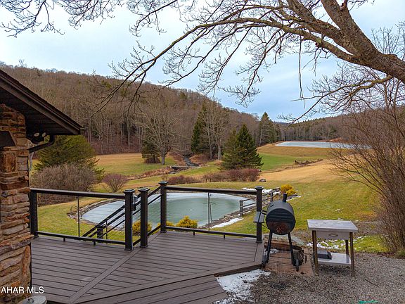 4th image of 341 Miller Rd