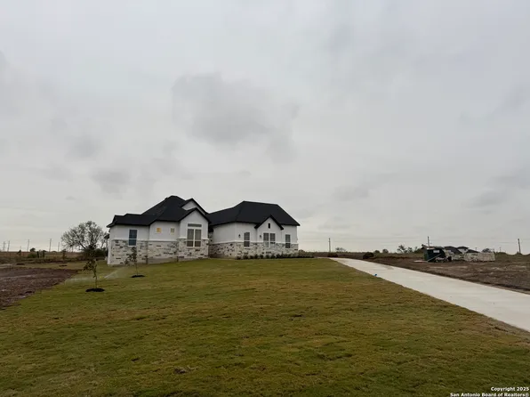 525 Lago Landing, San Antonio, TX 78263