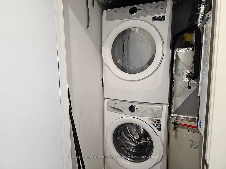 10 Spruce Pines Cres #2 — Photo 9