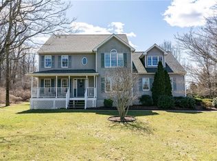 4 Hubbard Ln, Poughkeepsie, NY 12603