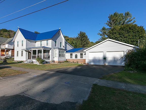 2nd image of 305 N Water St