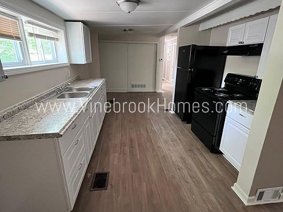 5th image of 5505 Willow Ave